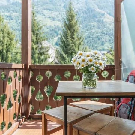 Апартаменти Small Haven Of Peace With Mont-blanc View Шамоні